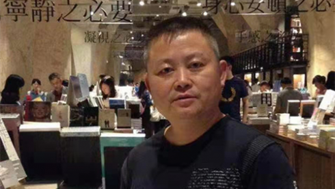 人民画家网推荐中美协会员著名画家：袁泉