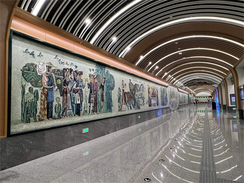 北京地铁19号线 牛街站壁画《创造·收获·欢乐》场景图