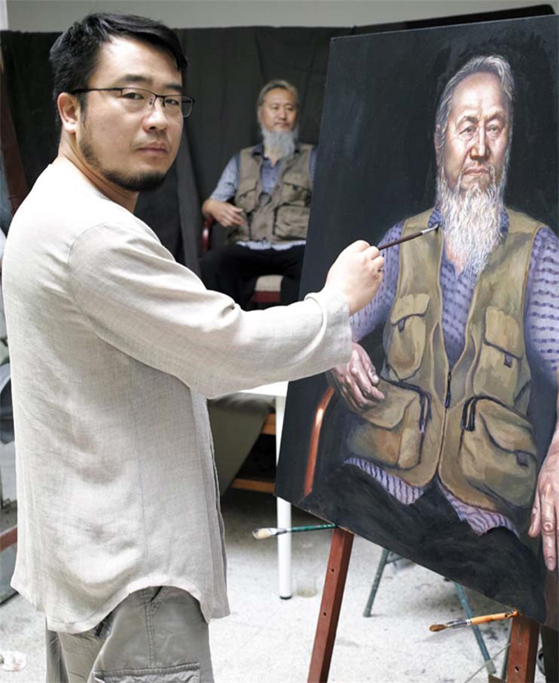 在中央美术学院油画肖像画高端人才培养班进行肖像写生